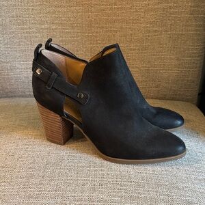 Franco Sarto size 9 Black Suede Ankle Boots